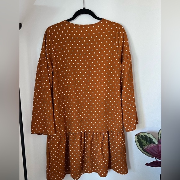❗️💲CLOSEOUT SALE: $5 💲❗️- Long Sleeved Orange Dress with White Polkadots - Picture 3 of 4